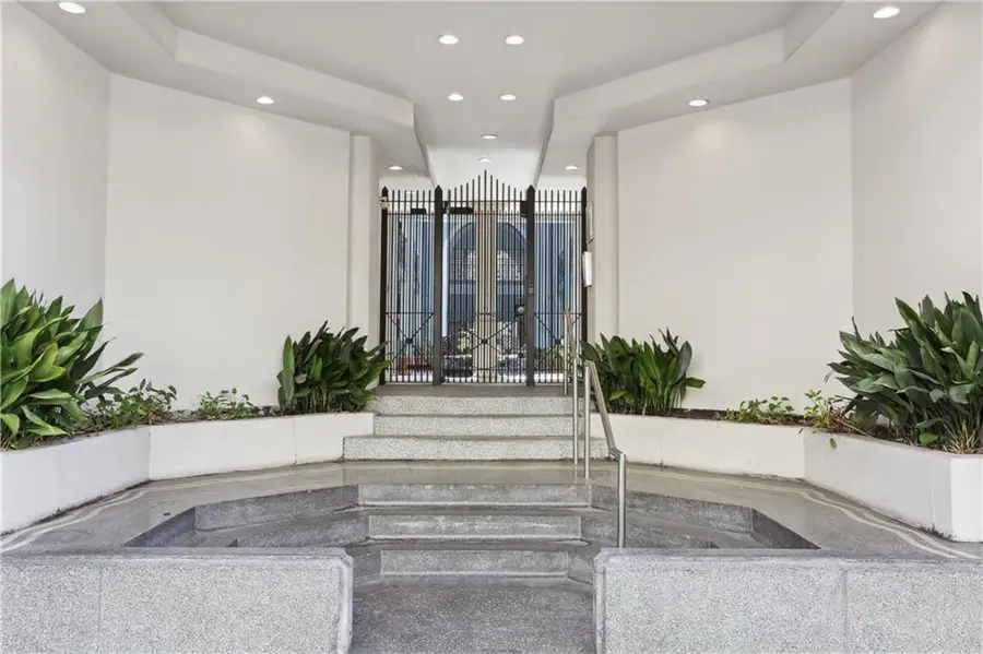 760 Magazine Street #PH, New Orleans, LA 70130 - #2