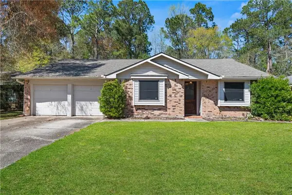 208 N Queens Drive, Slidell, LA 70458