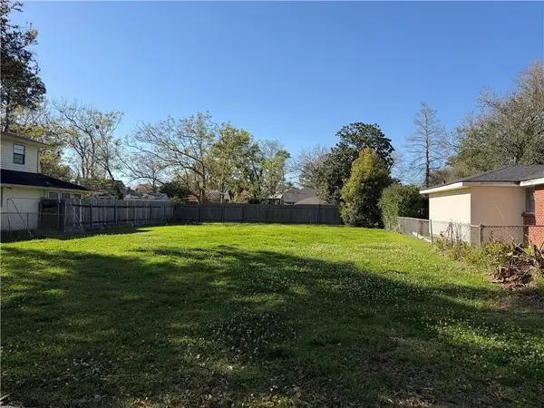 6739 W Magnolia Boulevard, Harahan, LA 70123