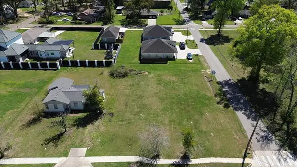 909 W Morris Avenue, Hammond, LA 70403