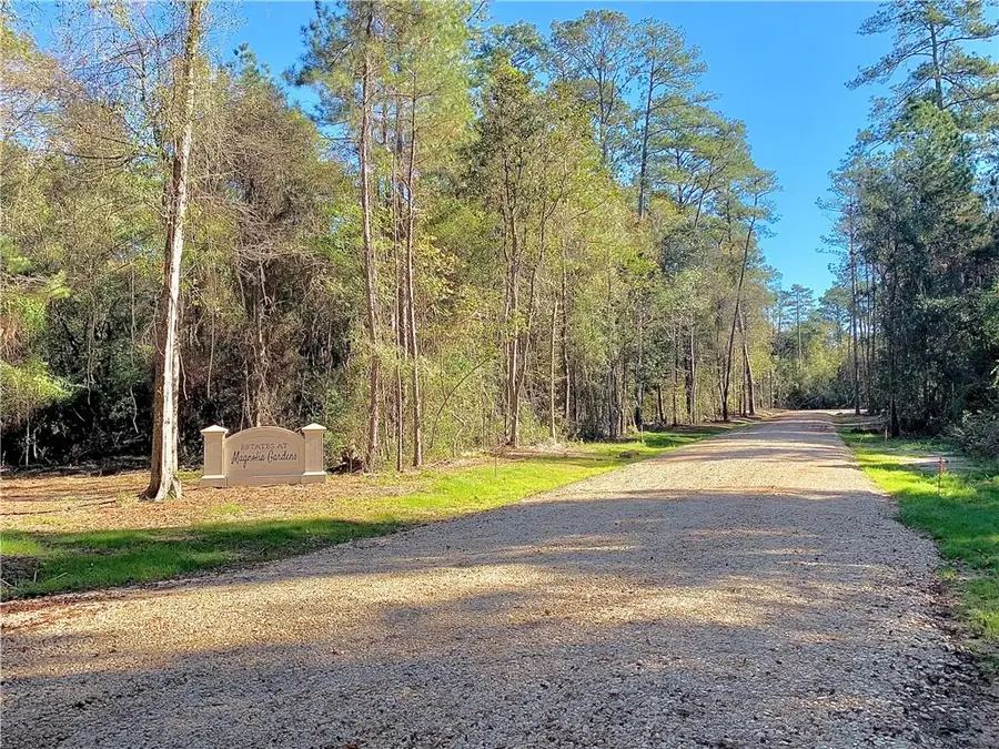 19551 Southern Pine Street, Covington, LA 70433 - #3