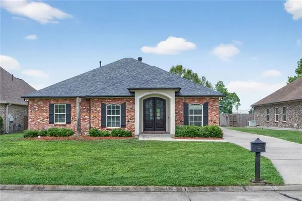 252 D'olivier Street, Belle Chasse, LA 70037