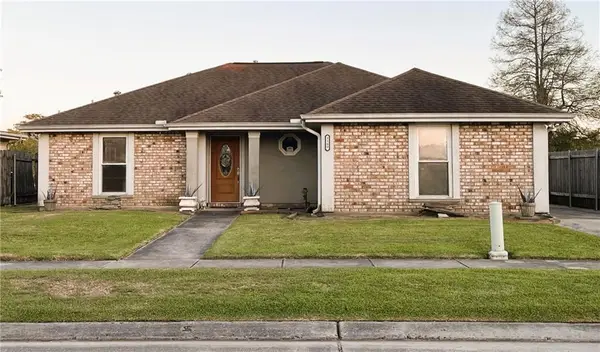 3309 Lakewood Drive, Violet, LA 70092