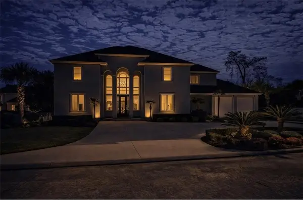 132 Pine Valley Drive, New Orleans, LA 70131