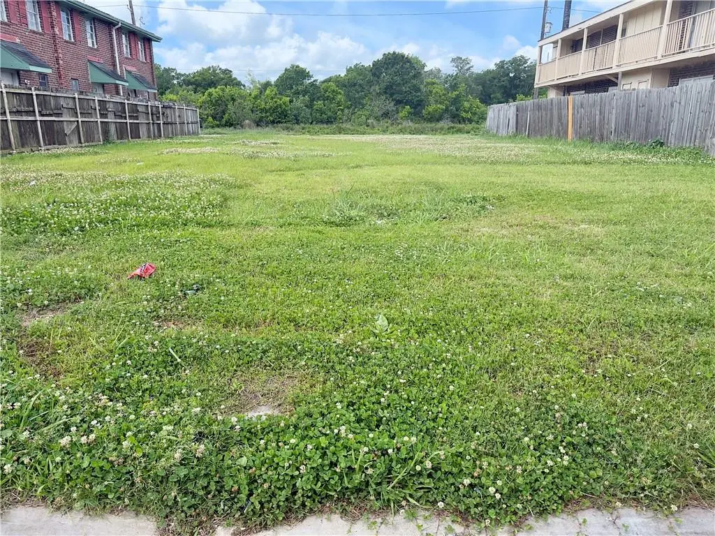 4144 Lac Bienville Drive, Harvey, LA 70058 - #1