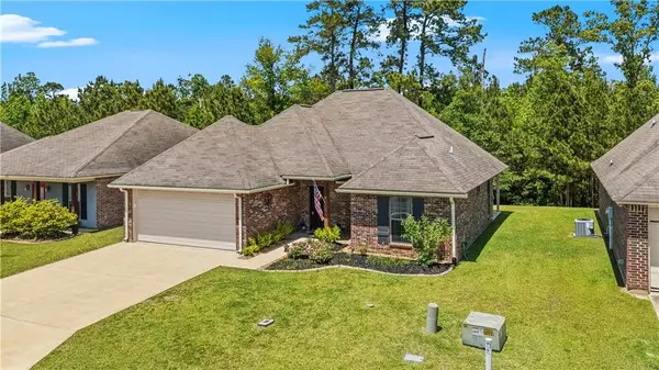 413 Crossover Road, Pineville, LA 71360