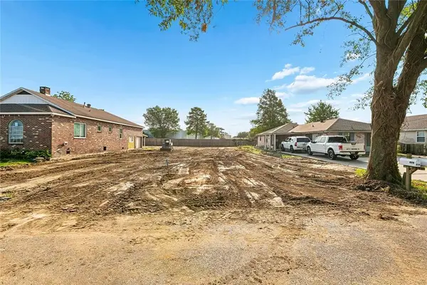807 Oriole Street, Metairie, LA 70003