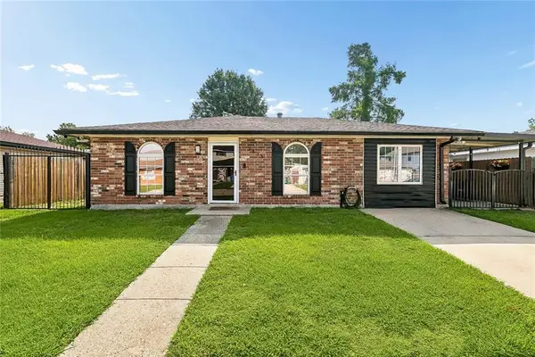 2413 Bobwhite Street, St Bernard, LA 70085