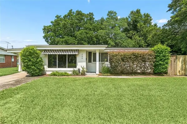 266 Roselyn Park Place, New Orleans, LA 70131