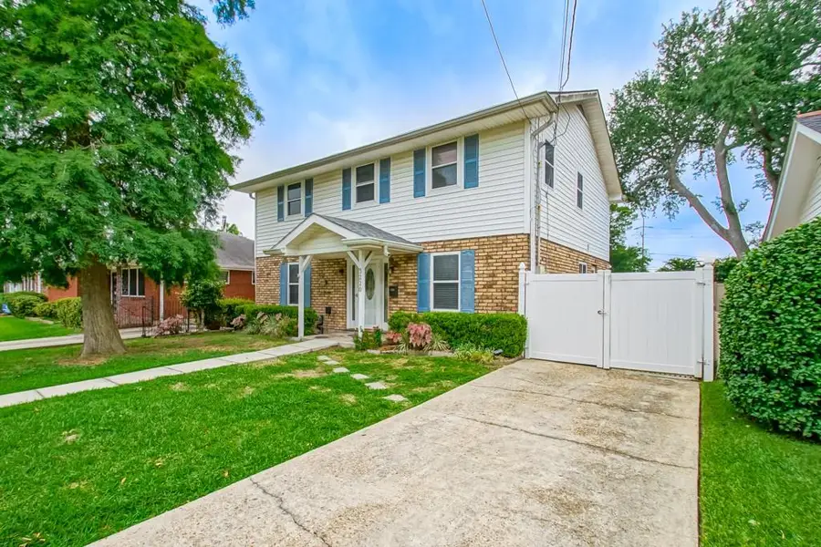 3220 Metairie Court, Metairie, LA 70002 - #2