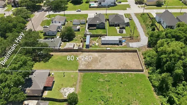 2817 Behrman Highway, New Orleans, LA 70114