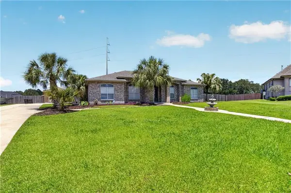 110 Regina Drive, Belle Chasse, LA 70037