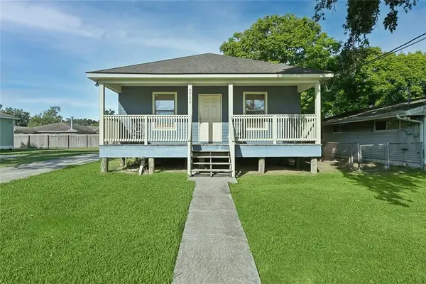 4726 Lancelot Drive, New Orleans, LA 70127