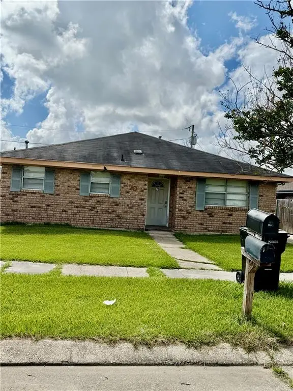 70 72 Phillip Court, Chalmette, LA 70043 - #1