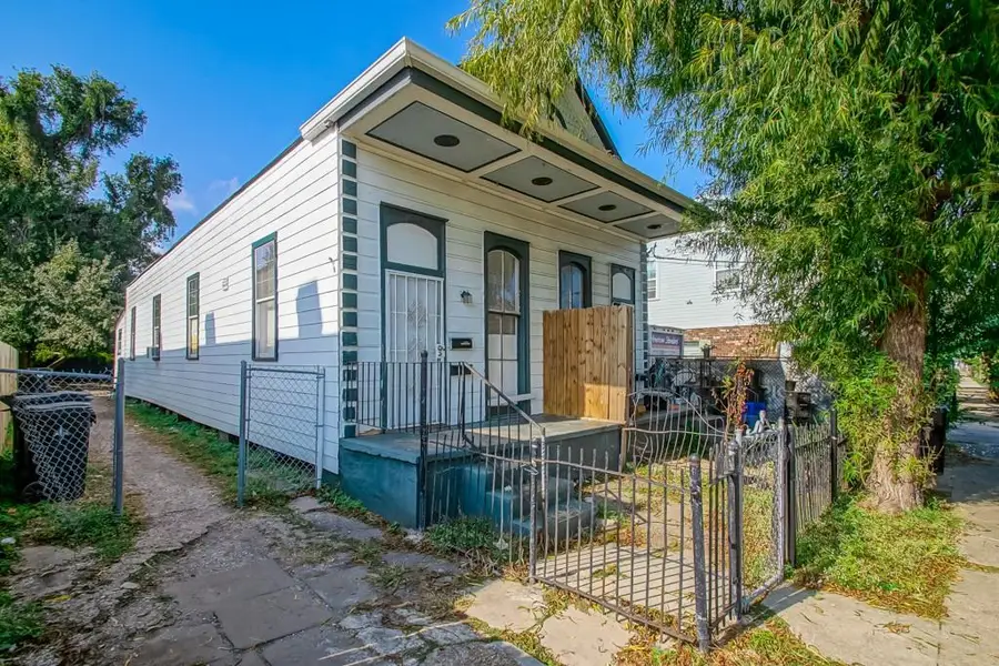 2520 22 2nd Street, New Orleans, LA 70113 - #2
