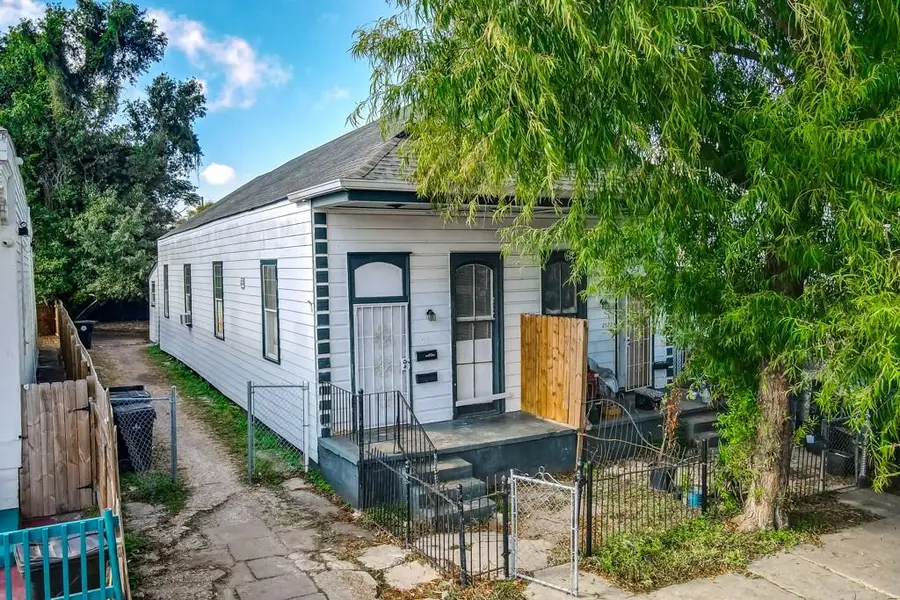 2520 22 2nd Street, New Orleans, LA 70113 - #3