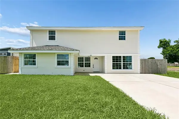 300 Chinchilla Drive, Arabi, LA 70032