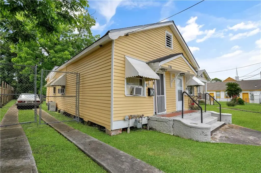 1015-17 Saux Lane, New Orleans, LA 70114 - #1