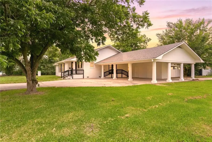 201 South 9th Street, Eunice, LA 70535 - #2