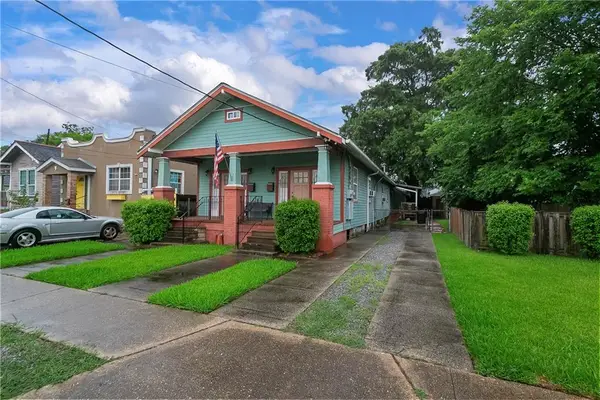2715 Acacia Street, New Orleans, LA 70122