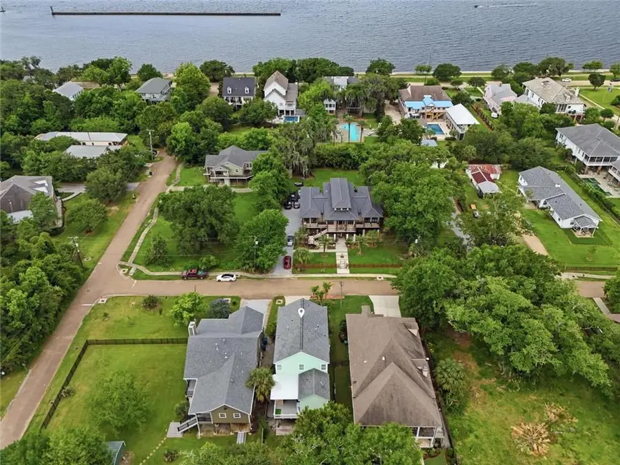 1711 Claiborne Street, Mandeville, LA 70448 - #2