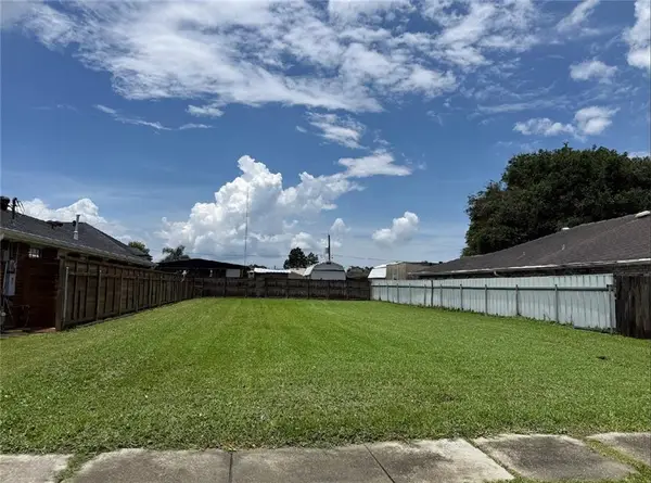 3312 Charles Court, Chalmette, LA 70043