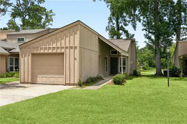 62 N Court Villa Drive #62, Mandeville, LA 70471