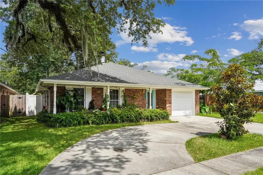 806 Colonial Club Drive, Harahan, LA 70123 - #3