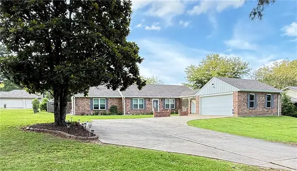 607 Holly Moore Drive, Pineville, LA 71360
