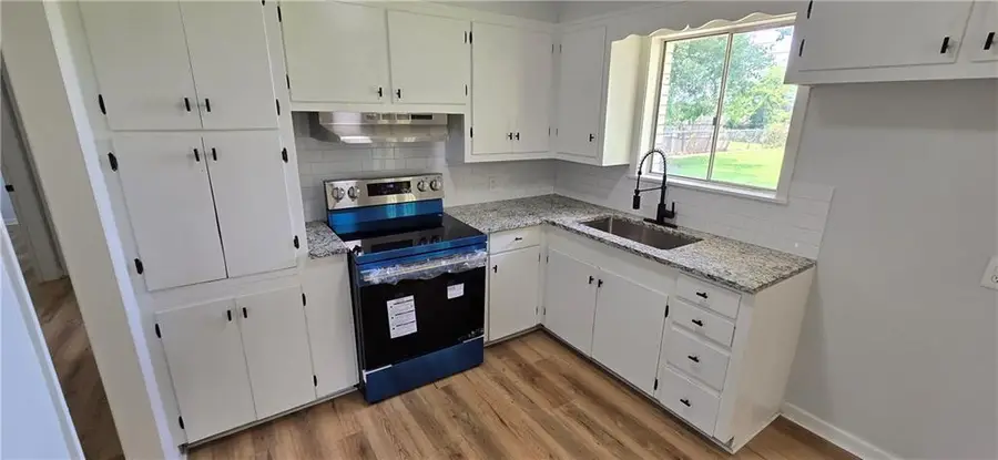 5217 Benjamin Street, Alexandria, LA 71303 - #3