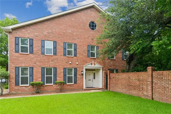 105 Charleston Park, Metairie, LA 70005