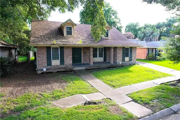 3934 Peachtree Court, New Orleans, LA 70131