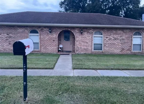2713 Legend Drive, Meraux, LA 70075