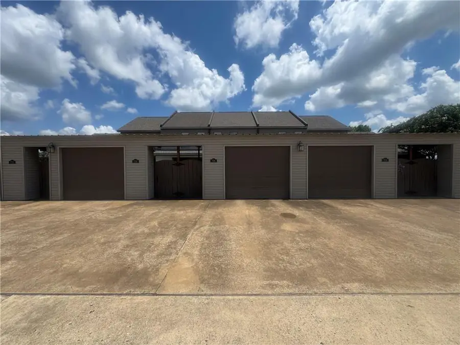 706 Toulouse Street, Alexandria, LA 71301 - #2