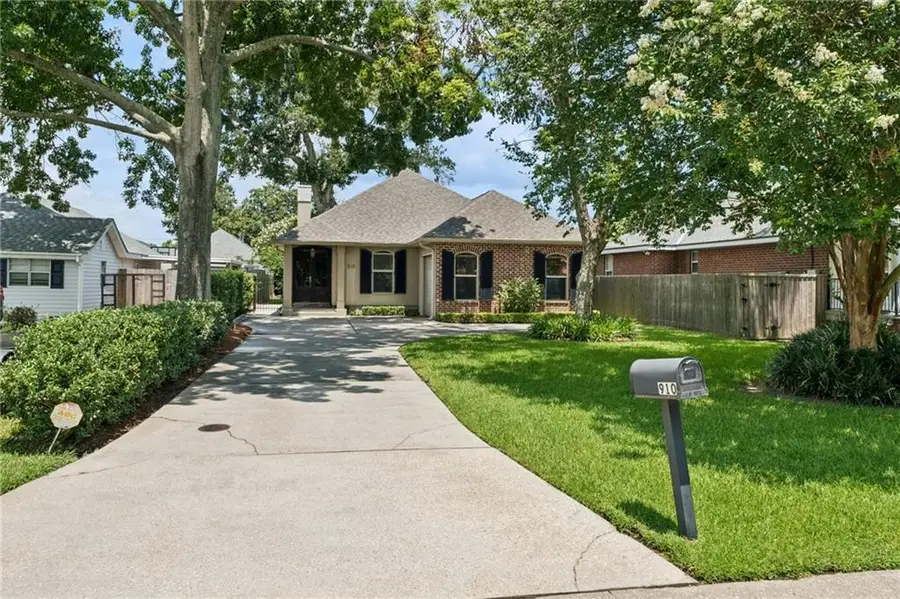 910 Tullulah Avenue, River Ridge, LA 70123 - #2