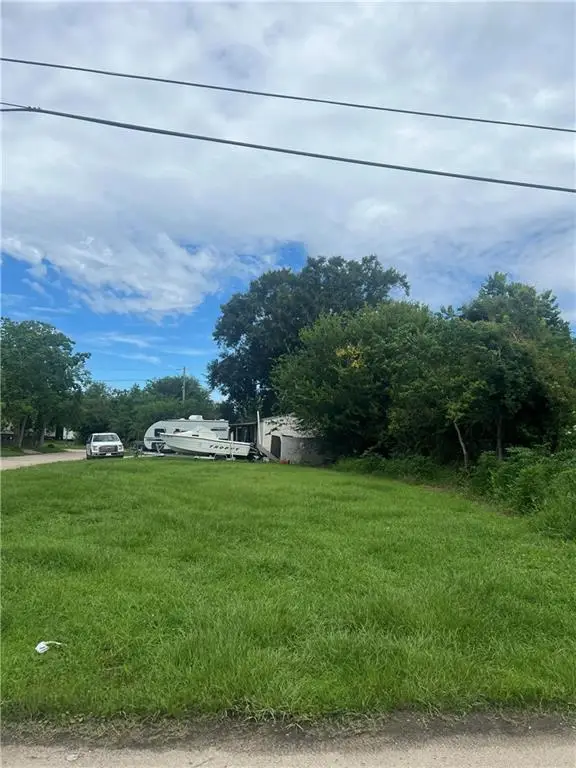 1800 Suzi Drive, St Bernard, LA 70085