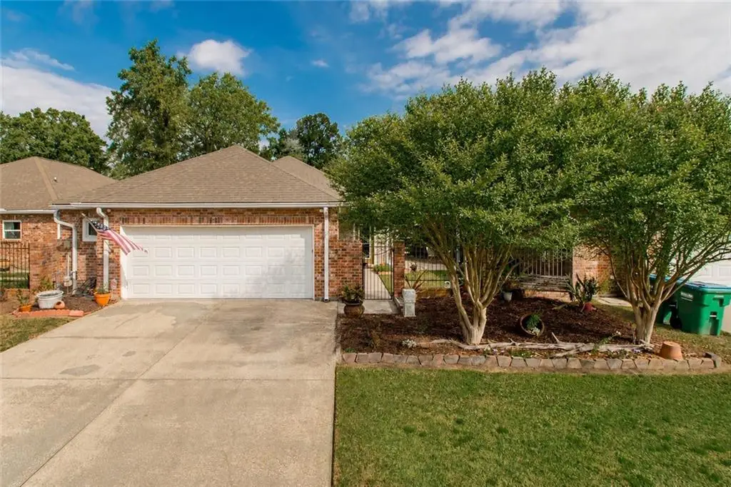 303 Garden Lane, Denham Springs, LA 70726 - #1