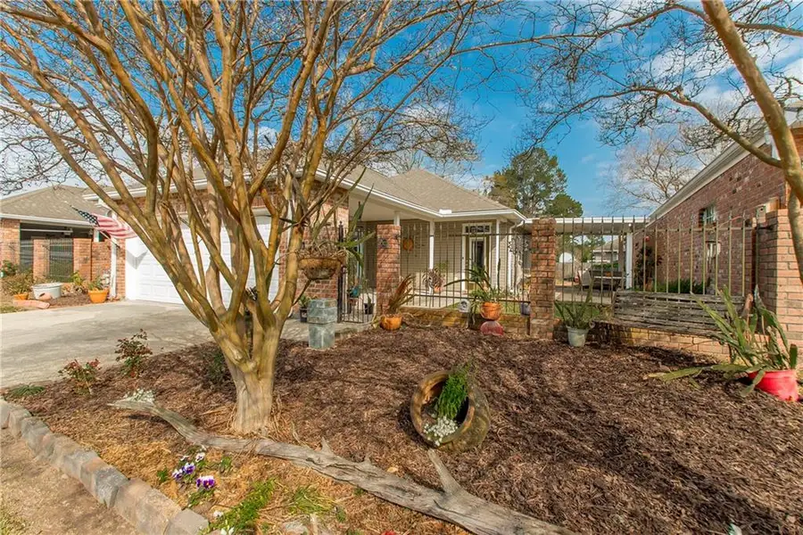 303 Garden Lane, Denham Springs, LA 70726 - #3