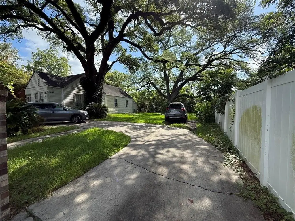 3425 Live Oak Place, New Orleans, LA 70122 - #1