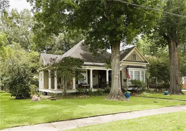 351 N 4th Street, Eunice, LA 70535