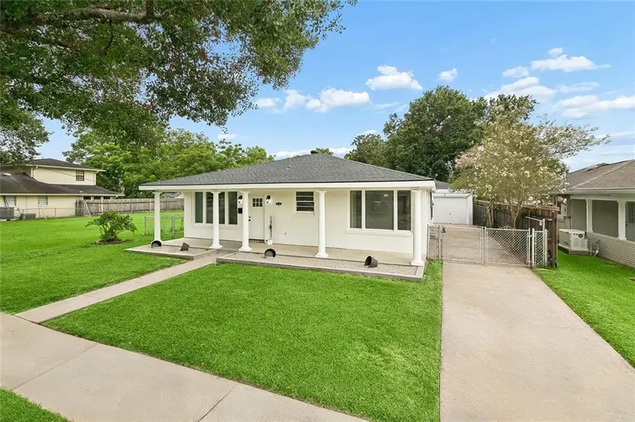 6735 W Magnolia Boulevard, Harahan, LA 70123 - #2