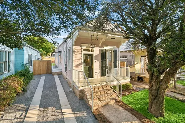 4854 Camp Street, New Orleans, LA 70115