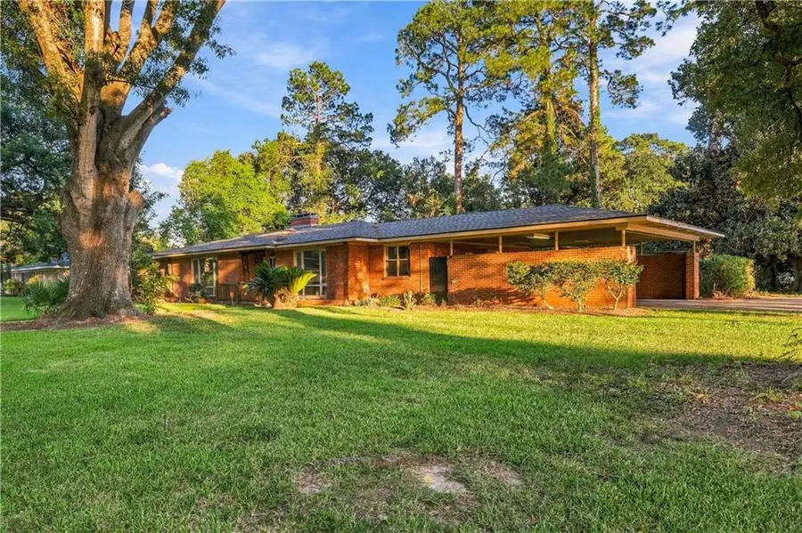 3131 Pershing Avenue, Alexandria, LA 71301 - #3