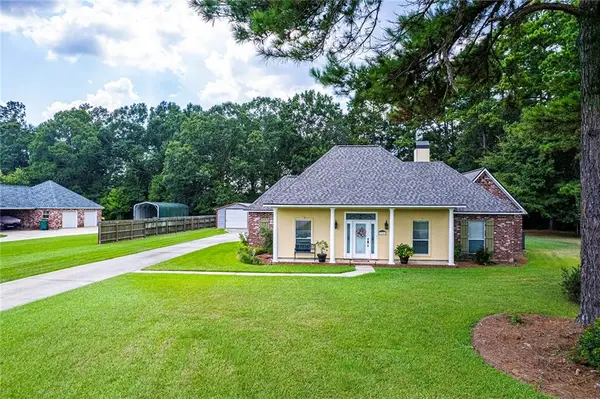 33423 Beverly Drive, Denham Springs, LA 70706