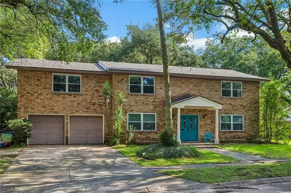5882 Rhodes Avenue, New Orleans, LA 70131