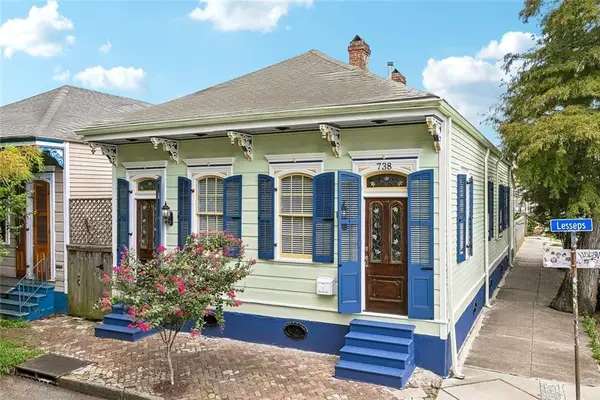 738 Lesseps Street, New Orleans, LA 70117