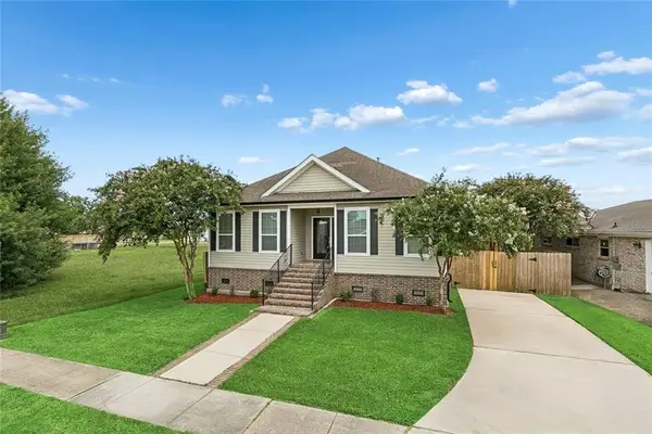 8525 Patricia Street, Chalmette, LA 70043