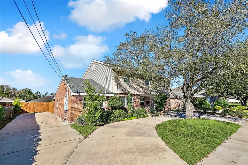 2441 Mercedes Boulevard, New Orleans, LA 70114 - #1