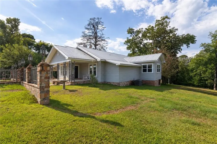 424 W Main Street, Winnfield, LA 71483 - #3