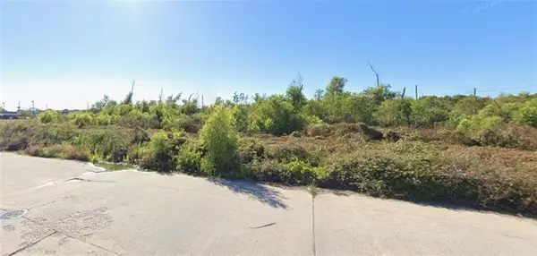 4332 Carrere Court, New Orleans, LA 70129